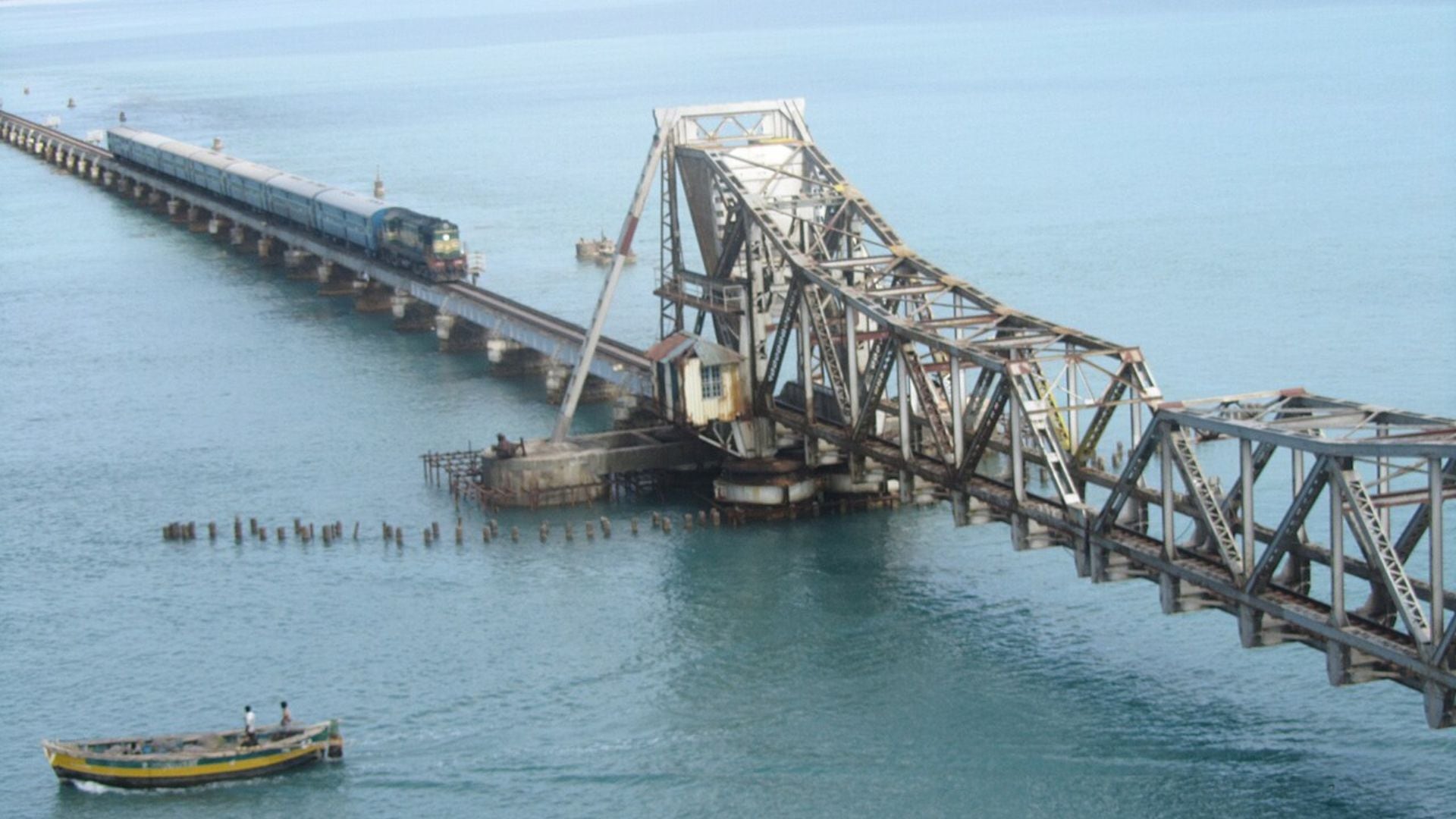 Pamban Bridge, la historia del puente ferroviario que es una obra maestra de la ingeniería y lleva más de un siglo en pie