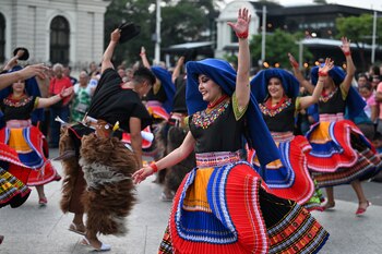 Una tarde de danza y cultura en el Centro Histórico de San Salvador