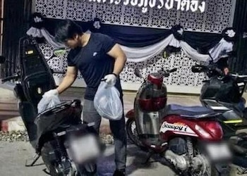 Hasta la motocicleta en la