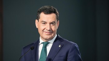 Moreno garantiza a Valencia ayuda "indeterminada en el tiempo" y pide más coordinación entre administraciones
