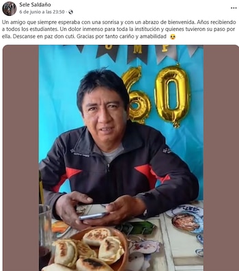Gráfico con fondo negro, el escudo del Club Calchaquí en rojo y blanco con un lazo negro, y texto blanco que expresa condolencias por jugadores Seniors