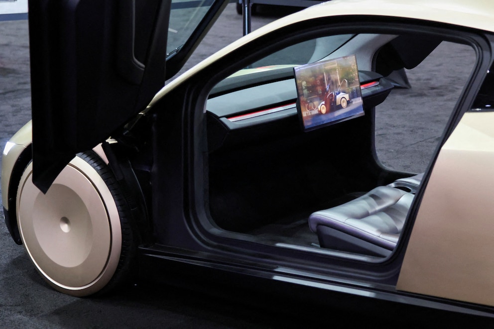 Luz verde a Tesla, Uber y Waymo: aprueban licencias comerciales p (2)