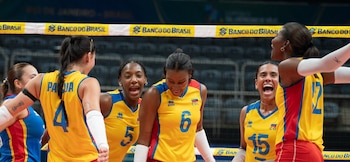Celebración de Colombia en victoria ante Chile en el Sudamericano de Vóley 2026.