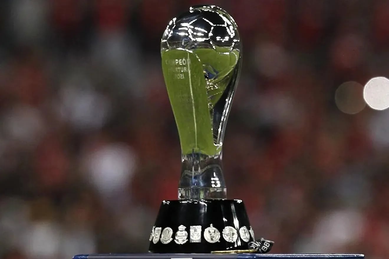 Este es el trofeo de la liga profesional de l fútbol mexicano - crédito Liga BBVA MX