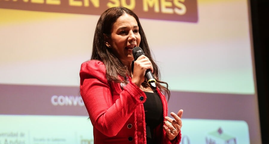 Sondra Macollins alista su propio partido y vuelve a la carrera por la Presidencia
