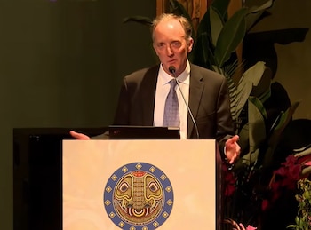 Scott Campbell, representante de la ONU para los Derechos Humanos en Colombia, pidió combatir la impunidad por los asesinatos de defensores y entregó el reconocimiento a las Mujeres del Cric - crédito ONUDerechosHumanosColombia/YouTube