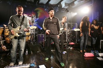 Jay Kay utiliza sombreros y