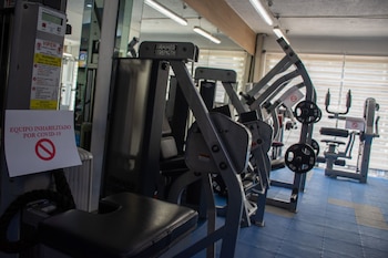 El hombre estaba entrenando cuando