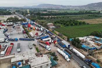 Un nuevo huaico bloquea la