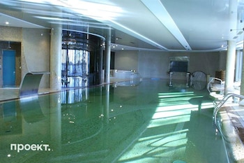 El palacio en el Lago