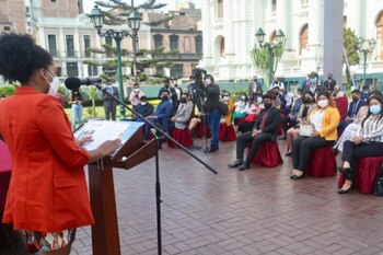Rosangella Barbarán en ceremonia sobre