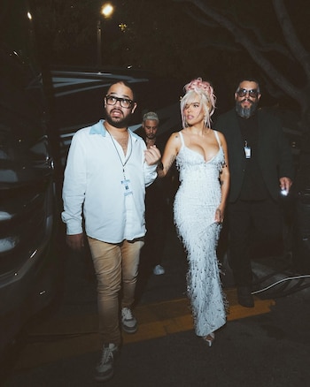 El manager de la cantante reaccionó sorprendido al escuchar la noticia de una posible cancelación de la gira, mostrando preocupación por el equipo y los fans - crédito @rayrayacosta/ Instagram