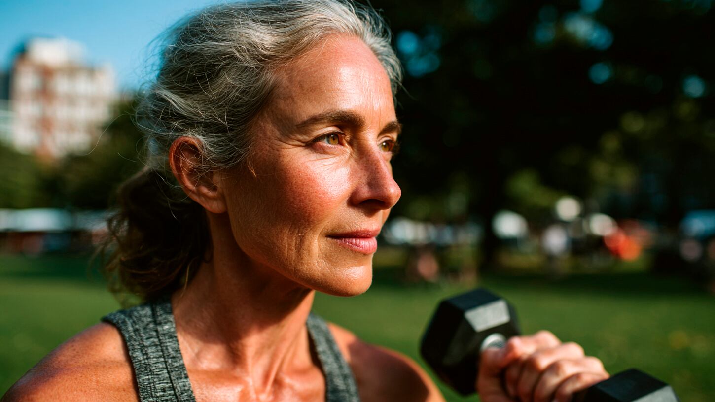 La clave está en combinar movimientos para piernas, torso y tren superior, avanzar en intensidad y adaptar la rutina a cada persona.
(Imágen Ilustrativa Infobae)