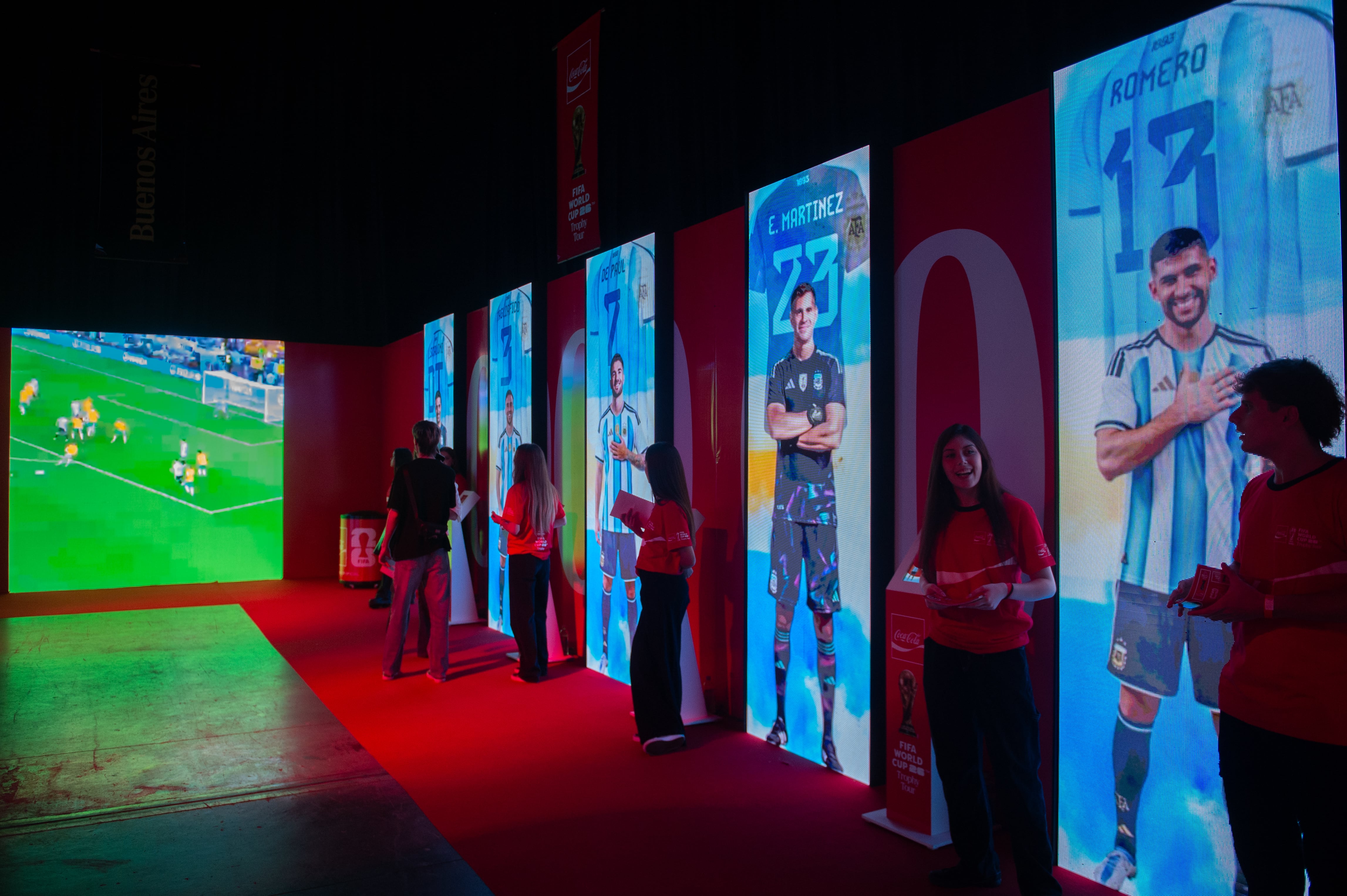 Coca Cola organizó juegos e instalaciones mundialista que disfrutaron 6.000 argentinos en La Rural (Jaime Olivos)