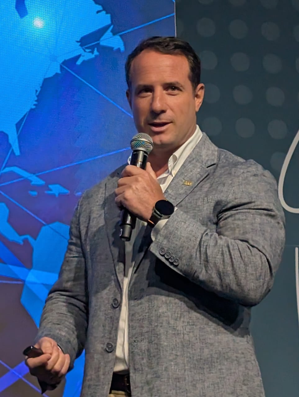 Pablo Colombres durante el discurso en el escenario de la Conferencia Latinoamericana y del Caribe de ASIS International (Prensa ASIS International)