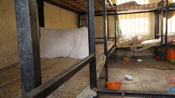 Un ataque de hombres armados