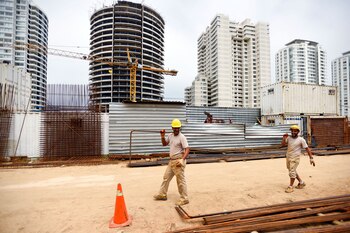 Unos 30 obreros trabajaban en