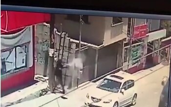 Disparos a camioneta de la policía