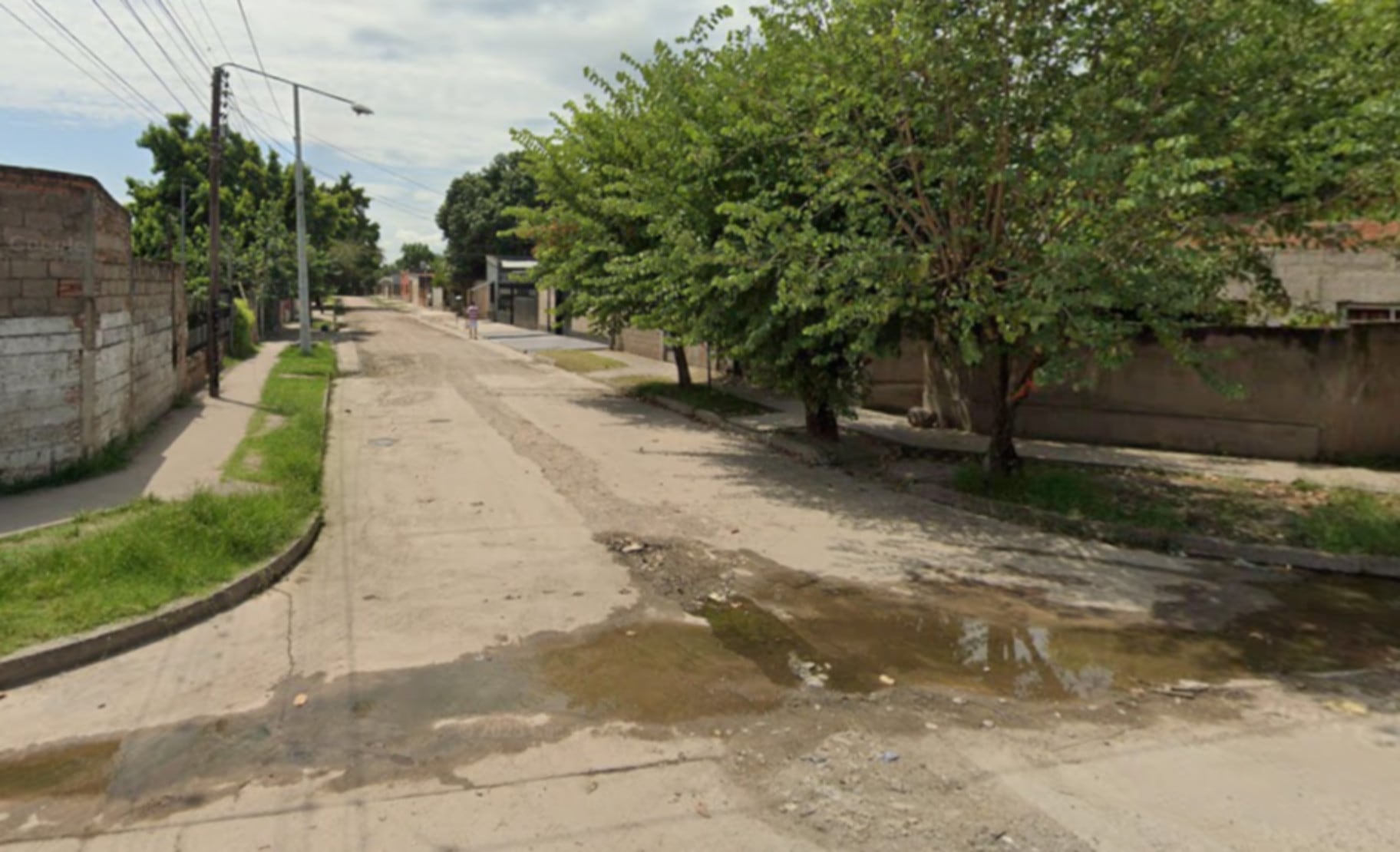 La calle Baglini al 1800 en San Miguel de Tucumán, donde tuvo lugar un ataque por el que una mujer fue condenada por agredir a un vecino (Google Maps)