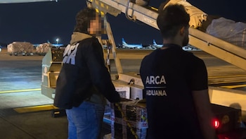 Entrega controlada de un cargamento de cocaína a Paris
