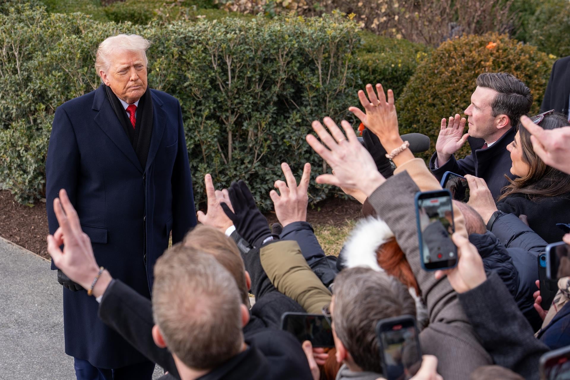 Donald Trump confirmó conversaciones con el régimen de Irán para rebajar las tensiones (Europa Press)