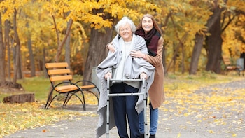 Página web ayuda a pacientes con demencia y cuidadores a crear vínculos y a recordar