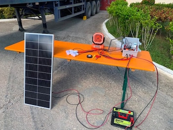 Un primer lote de 1.000 kits fotovoltaicos llegó al oriente de Cuba para abastecer a familias de zonas cafetaleras. (Foto cortesía redes sociales BioCaféCuba)