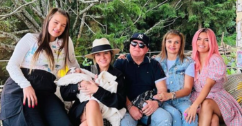 A través de un estado