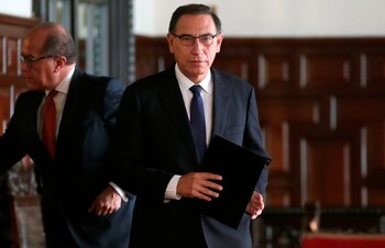 En la imagen un registro del expresidente de Perú Martín Vizcarra, en Lima (Perú). EFE/Ernesto Arias/Archivo