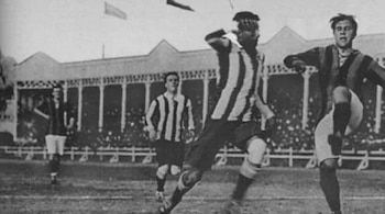 "El Negro" Laguna tenía 30 años cuando, sin esperarlo, debutó con la camiseta de la Selección en el estadio de GEBA