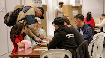 La Registraduría Nacional aclaró que un certificado electoral sin firma del jurado presidente de mesa puede perder validez para trámites y beneficios - crédito @Registraduria/X