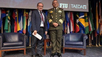 Henry David Sáenz Ramos es un militar guatemalteco que ostenta el rango de general de división y ocupa el cargo de ministro de Defensa Nacional desde enero de 2024 en el gobierno del presidente Bernardo Arévalo