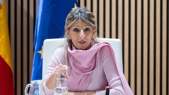 Díaz da de plazo a los expertos hasta primeros de noviembre para que presenten su propuesta de subida del SMI