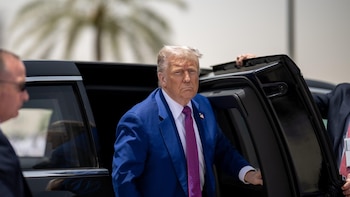 Trump mantiene como "posibilidad" su