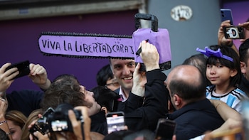 El nuevo objetivo de la motosierra de Milei: los ministros deberán ajustar el 2% de su presupuesto