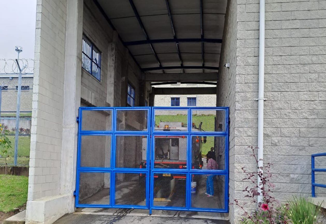 Las reclusas exigen la entrega de alimentos caseros y rechazan el cobro injusto por productos básicos dentro de la cárcel de Medellín - crédito Personería de Medellín