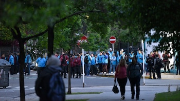 Una gran cantidad de policías