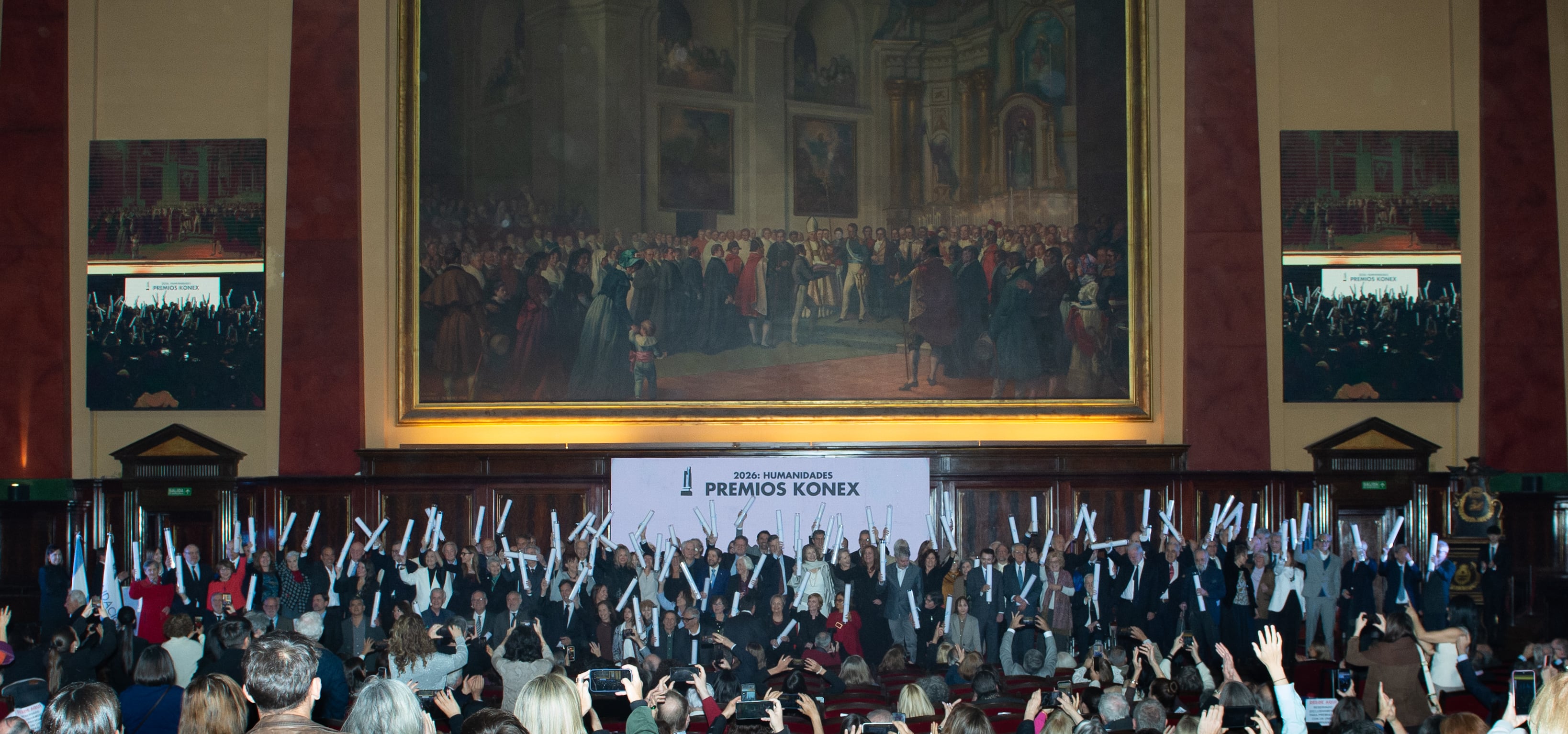 Los 100 galardonados con el Diploma al Mérito reunidos en el salón de actos de la Facultad de Derecho de la UBA, sede de la 47° edición de los Premios Konex de Humanidades
