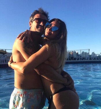 La pareja durante un viaje