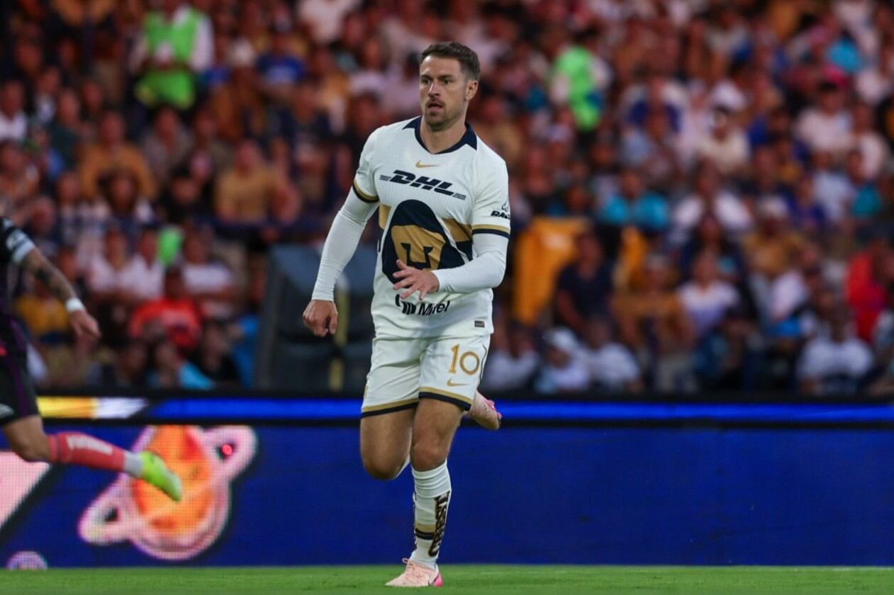 Con pasado en Arsenal, Juventus y Rangers, el mediocampista busca liderar al club universitario hacia una temporada exitosa. (Cortesía Pumas UNAM)