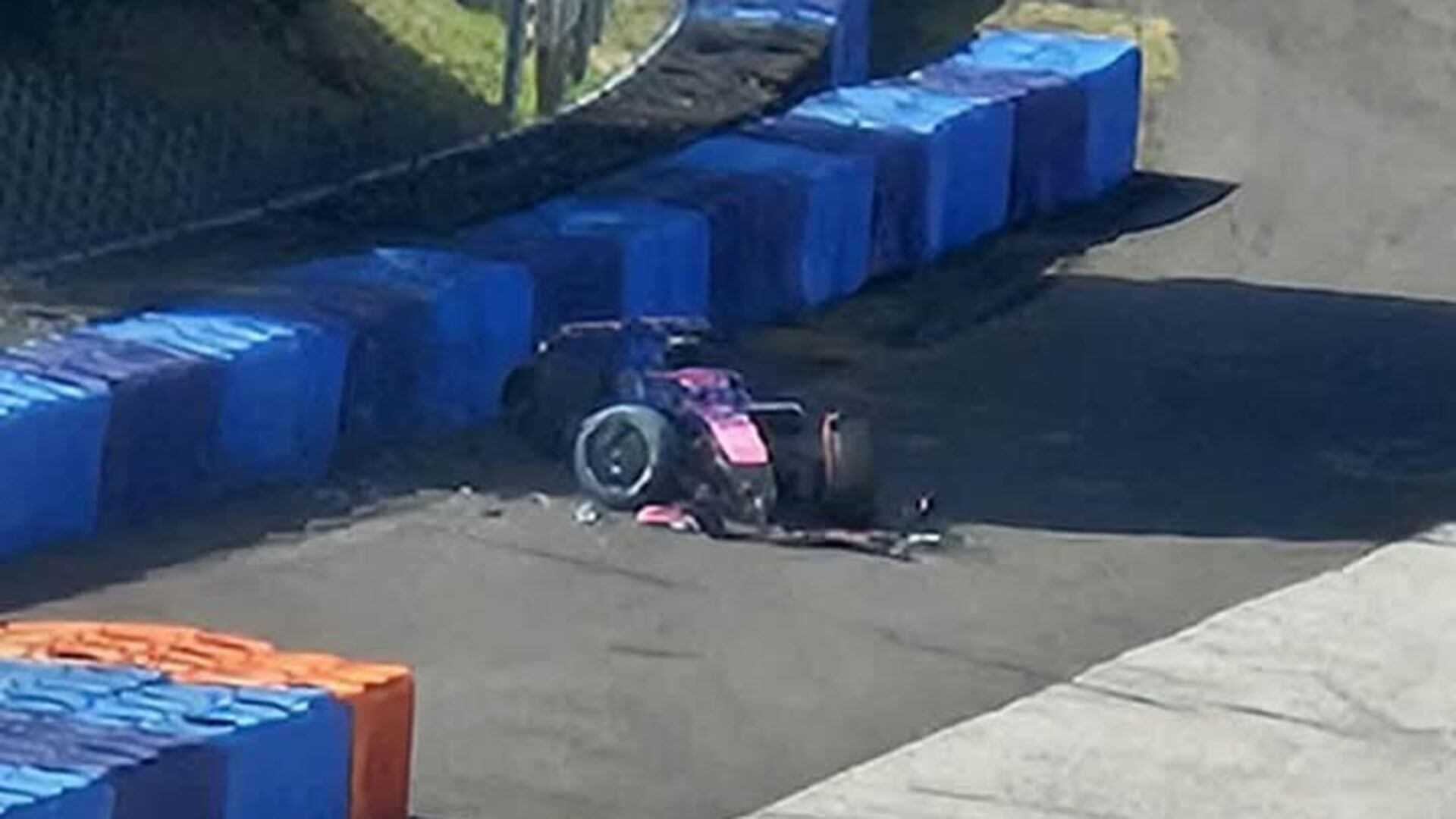 Así quedó el Alpine de Colapinto tras el choque en los test de la F1 (@Karol_CyrkF1)