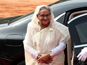 Hasina reclamó el levantamiento de la prohibición de su partido y la liberación de presos políticos en Bangladesh (EFE)