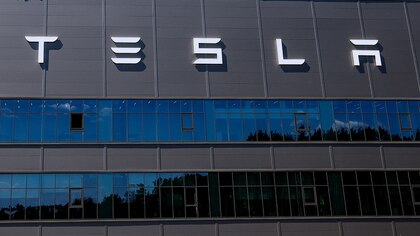 El caos reina dentro de Tesla mientras los trabajadores esperan la próxima serie de recortes de empleo