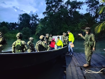 La operación oficial apuntó a debilitar el apoyo a las subestructuras Wilmar de Jesús Úsuga Castaño y Leónidas de la Rosa Vásquez en el litoral del Pacífico - crédito prensa Armada de Colombia