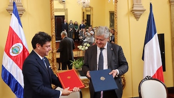 Costa Rica y Francia firman acuerdo para fortalecer sus relaciones diplomáticas y ampliar oportunidades de inversión