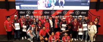 Conferencia de Atlas presentando sus