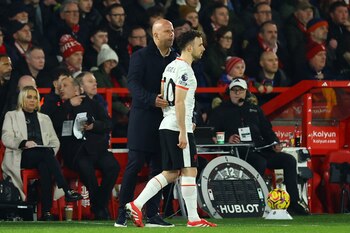 Arne Slot y Diogo Jota