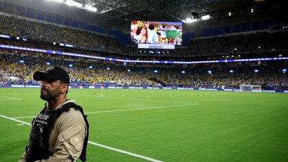Tras los incidentes, la Conmebol dispuso que la final de la Copa América entre Argentina y Colombia comience a las 22.20