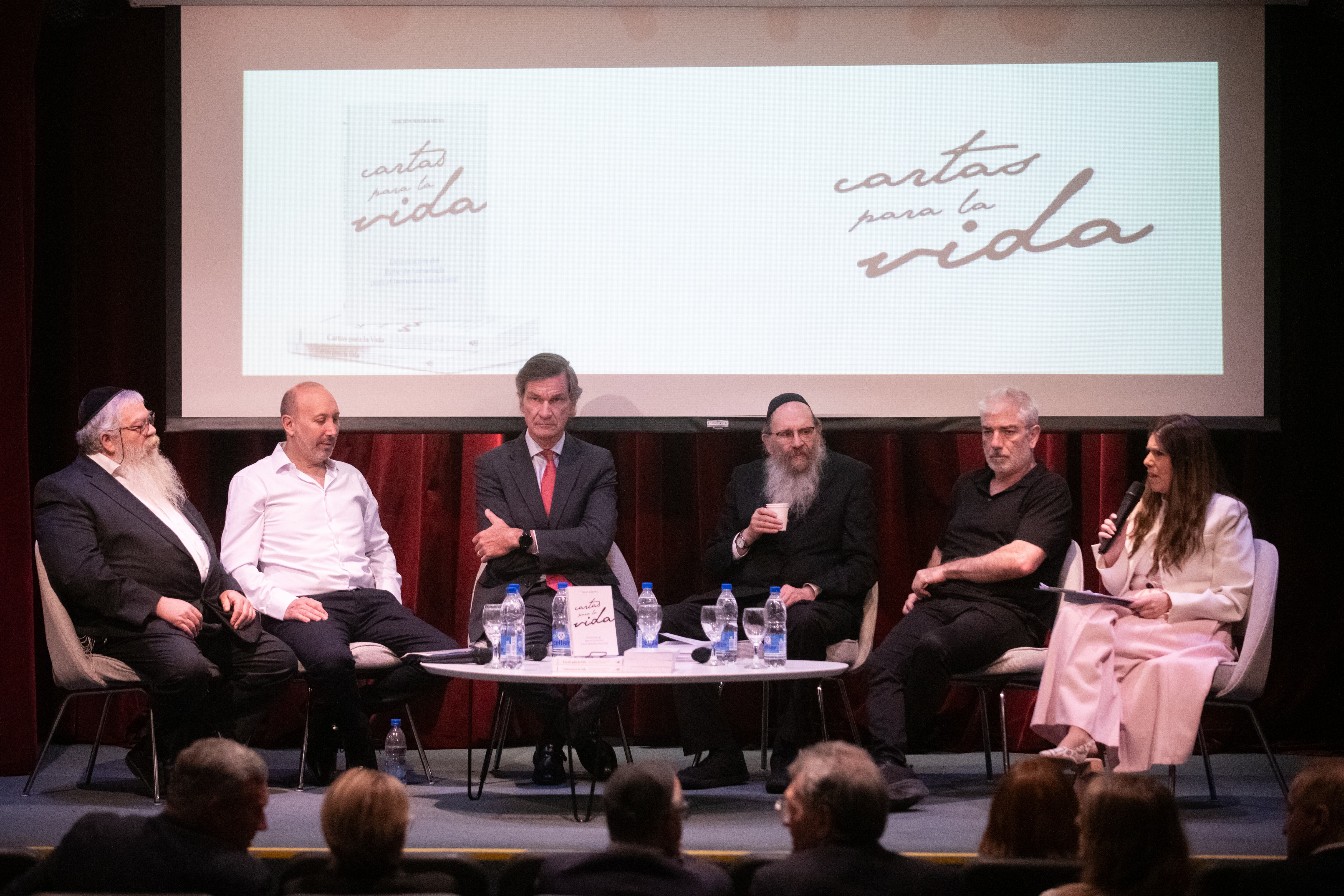 Natan Grunblatt, Demián Goldstein, Conrado Estol, Tzvi Grunblatt, Marcelo Birmajer y Yamila Silberman (Jaime Olivos)