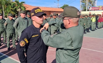 Oficiales del comando Antiextorsión y secuestro